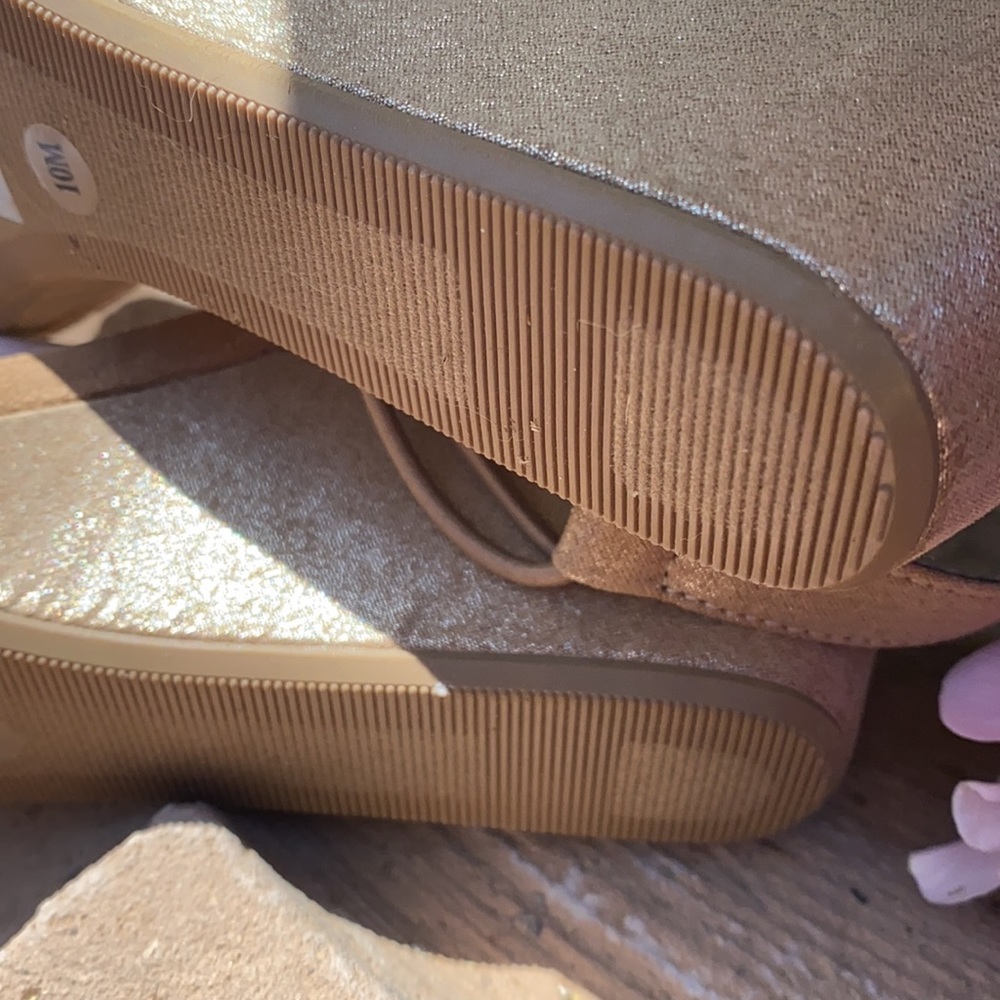 NEW sandals - Picture 8 of 11